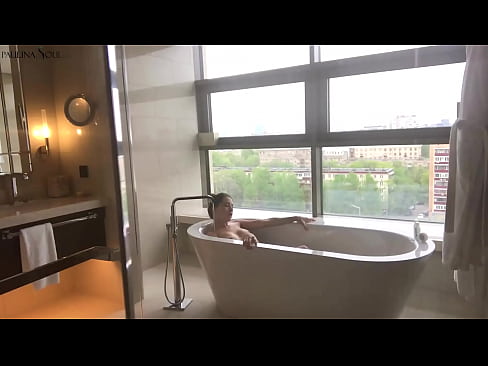 ❤️ Riesiges Babe wichst leidenschaftlich ihre Muschi im Badezimmer ️❌ Fucking bei porn de.fuxporn-com.ru ❌️❤